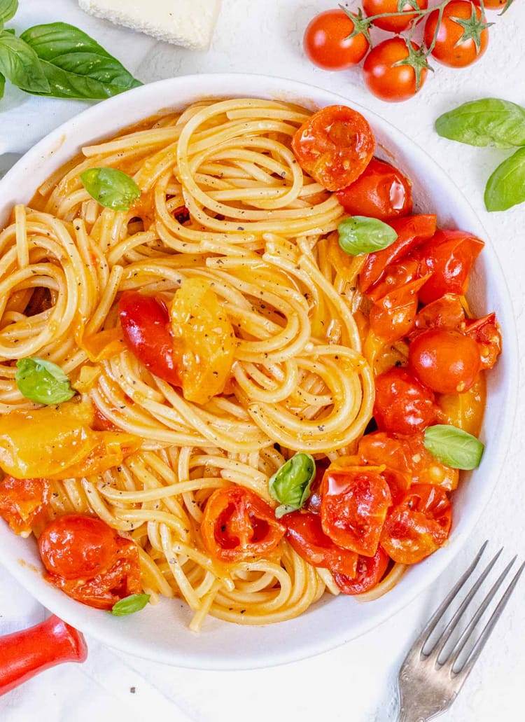 Easy Cherry Tomato Pasta